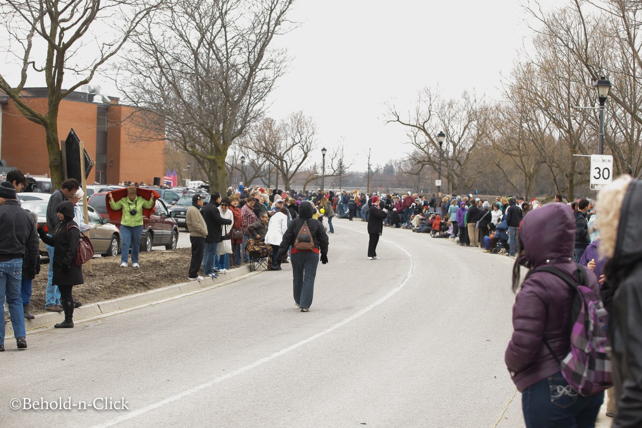 Stratford_Parade_Crowd